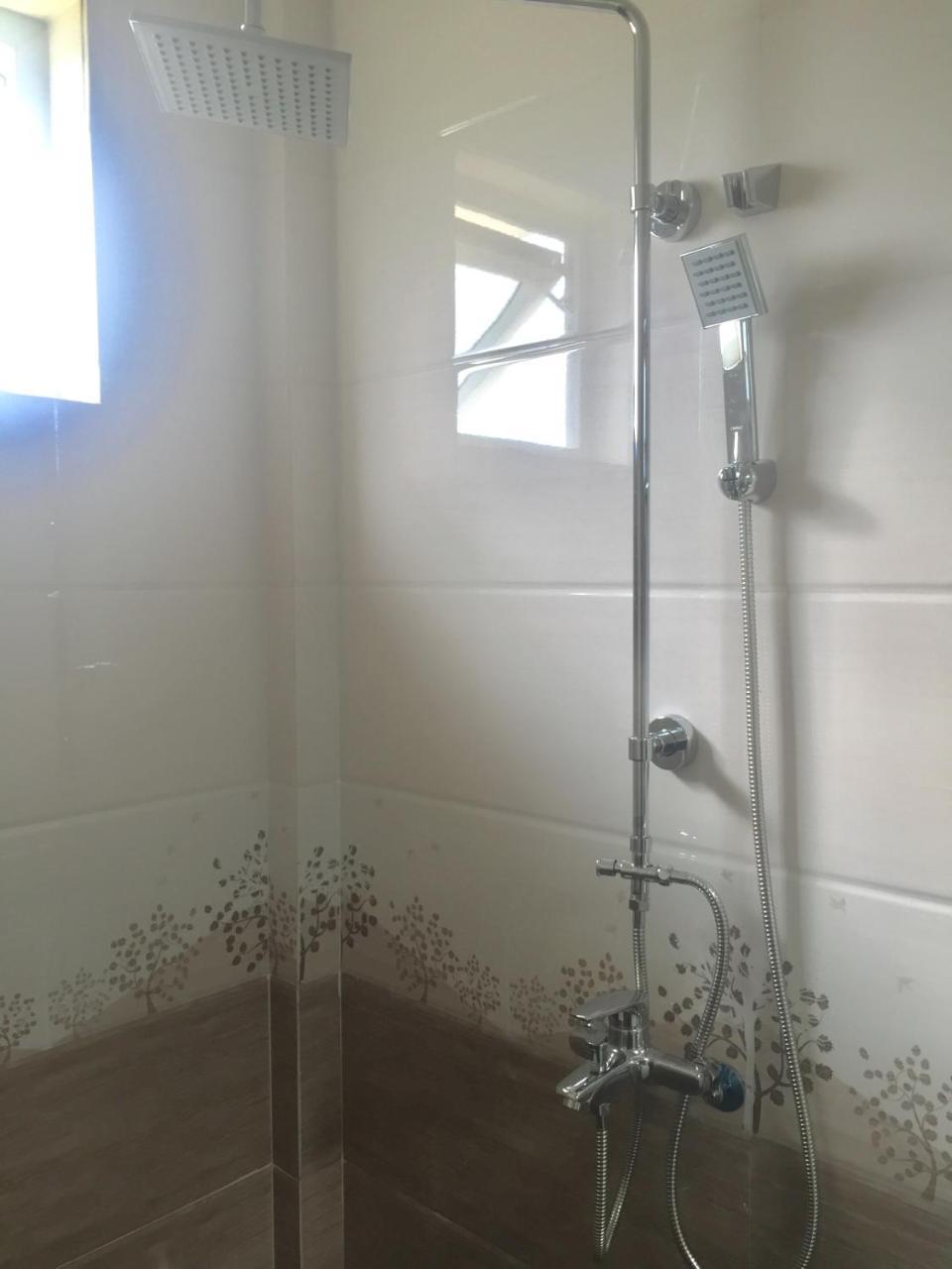 Lavender Hotel Dong Hoi Kültér fotó